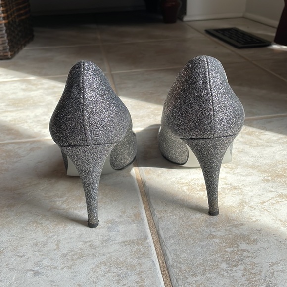 Sparkle heels - Picture 3 of 3